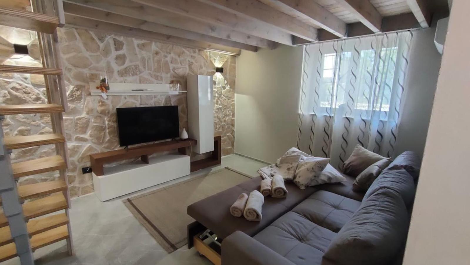 Louis Home Szirakúza Kültér fotó